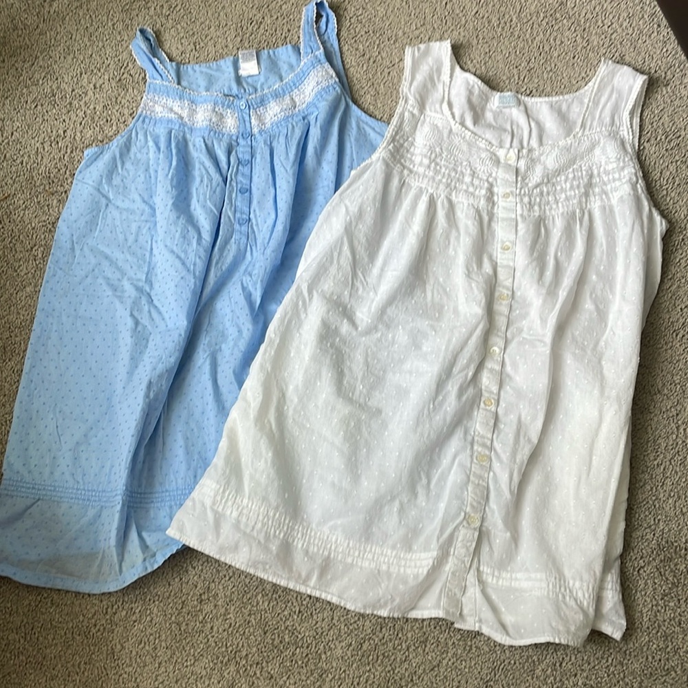 2 - 100% Cotton Nightgowns size Large EUC
Dotted Swiss with Embellishments